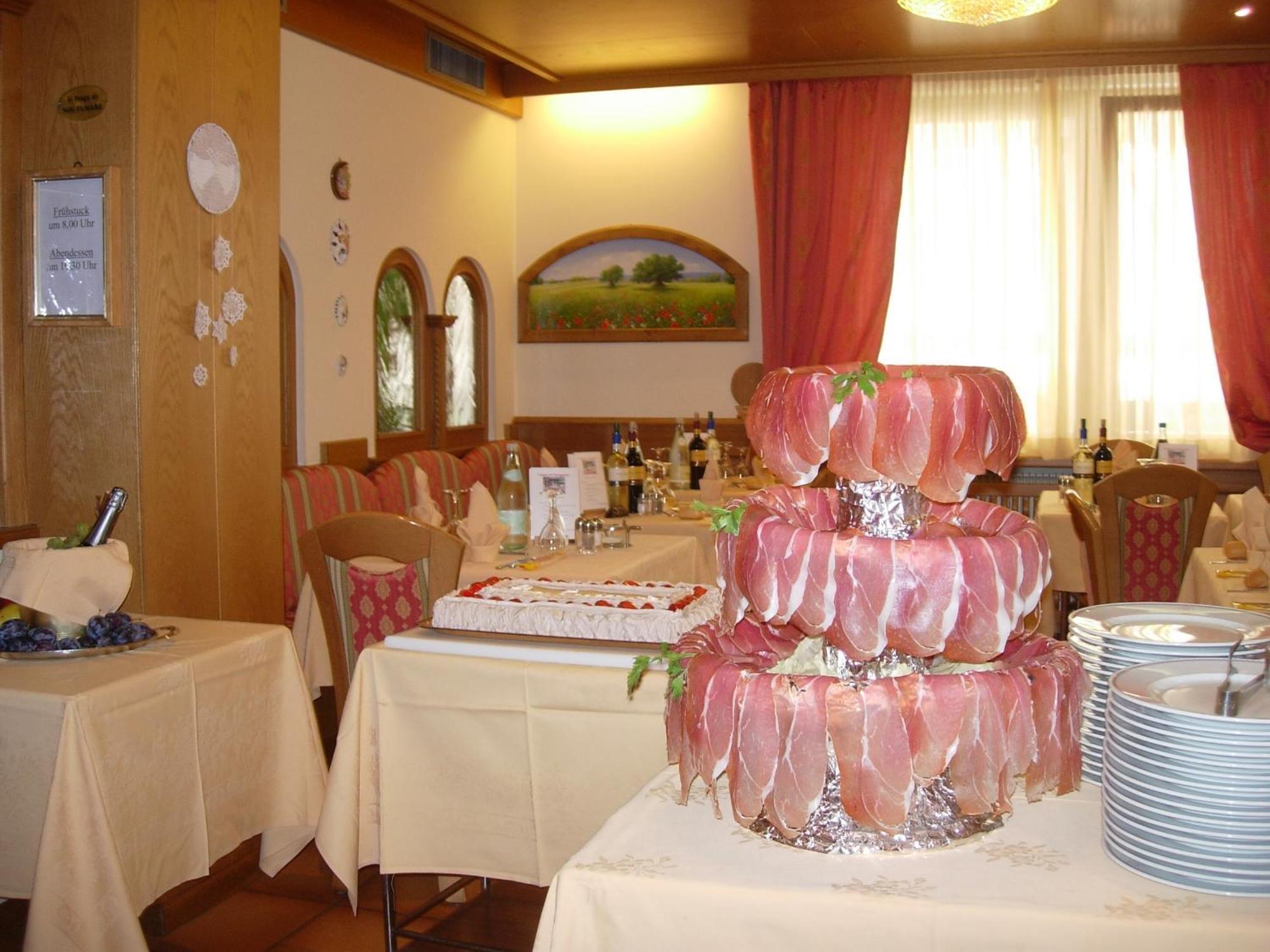 Hotel Collini Pinzolo Exterior photo